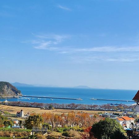 Herkules Namhae German Village Eksteriør billede