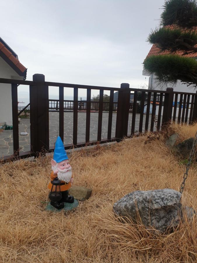 Herkules Namhae German Village Eksteriør billede