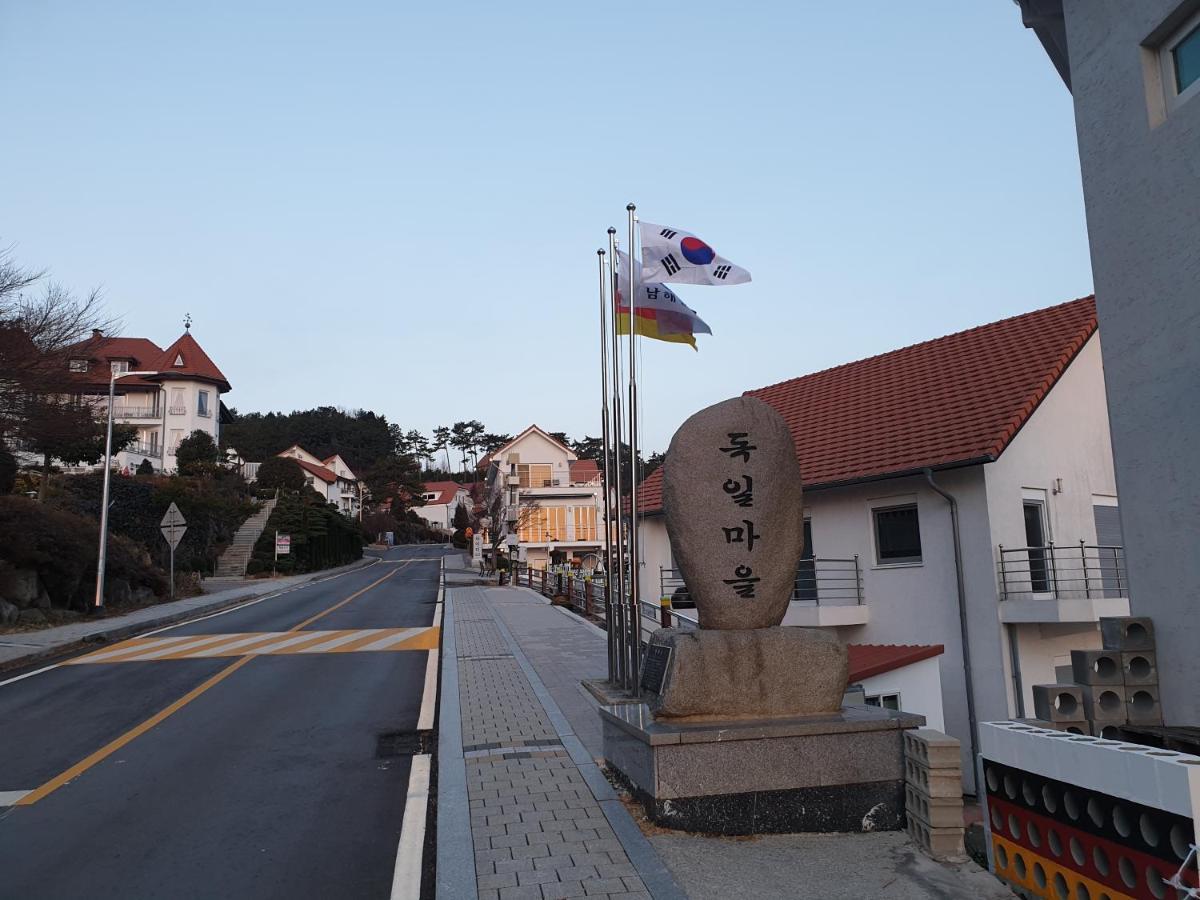 Herkules Namhae German Village Eksteriør billede